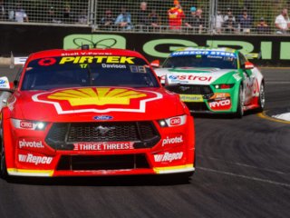 Adelaide 500 - Davison up close