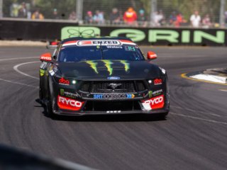 Adelaide 500 - Waters up close