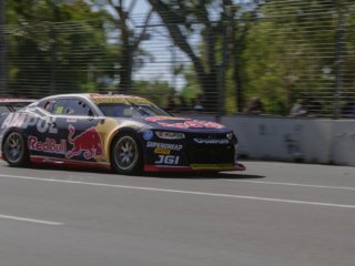 Adelaide 500 - Feeney back straight
