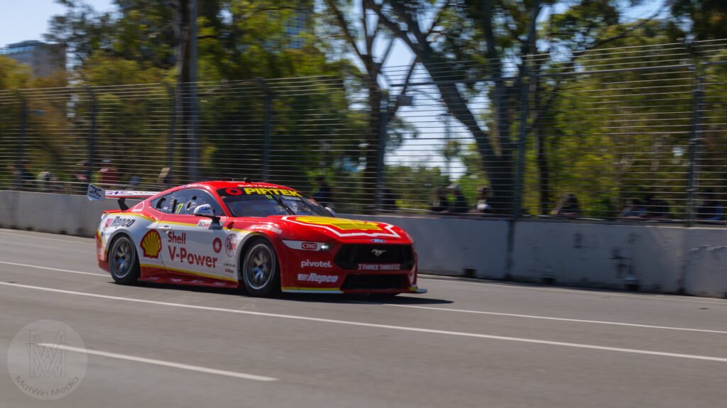 Adelaide 500 - Davison back straight